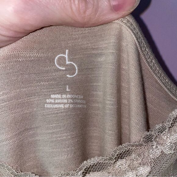 DressBarn Size L Tan Cami w Lace Trim 90s Y2K Neutral Basic - Picture 4 of 7